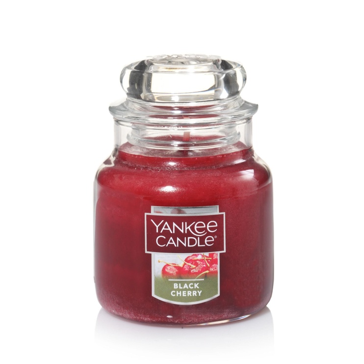 Ароматична свічка Yankee Candle CLASSIC SMALL до 30 годин горіння. Black Cherry (1129754E)