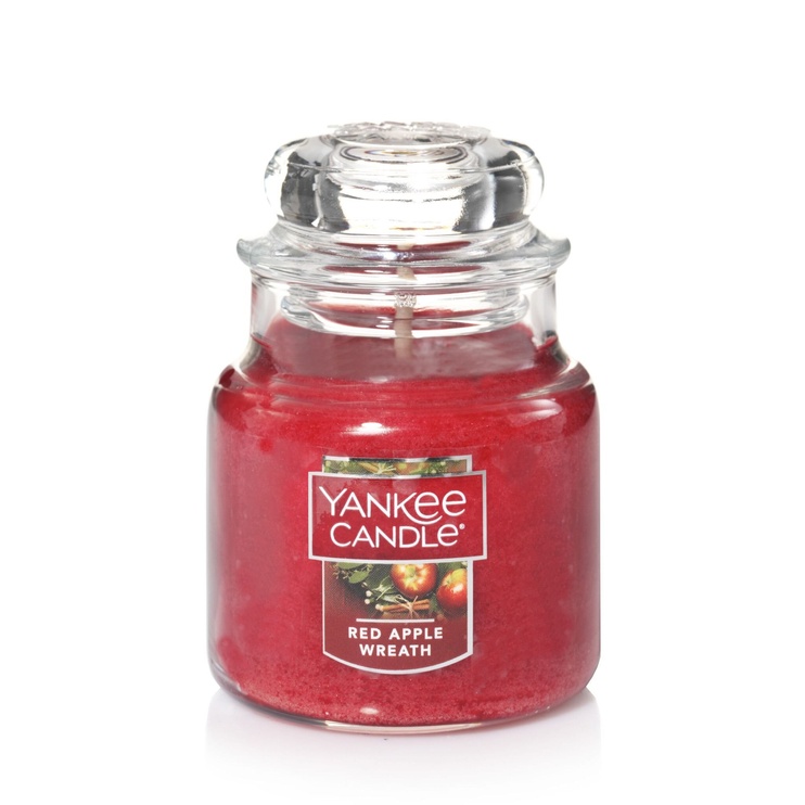Ароматична свічка Yankee Candle CLASSIC SMALL до 30 годин горіння. Red Apple Wreath (1120699E)