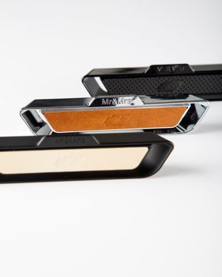 Аромадиффузор в авто Mr&Mrs EVO Clear Leather Matt Black - Essential Wood mbewmrs фото