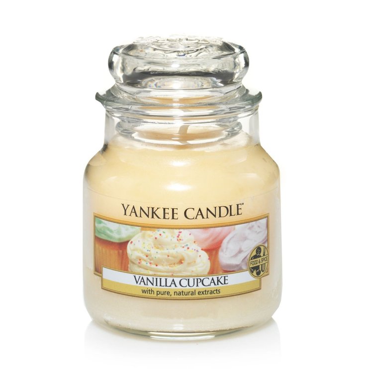 Ароматична свічка Yankee Candle CLASSIC SMALL до 30 годин горіння. Vanilla Cupcake (1093709E)