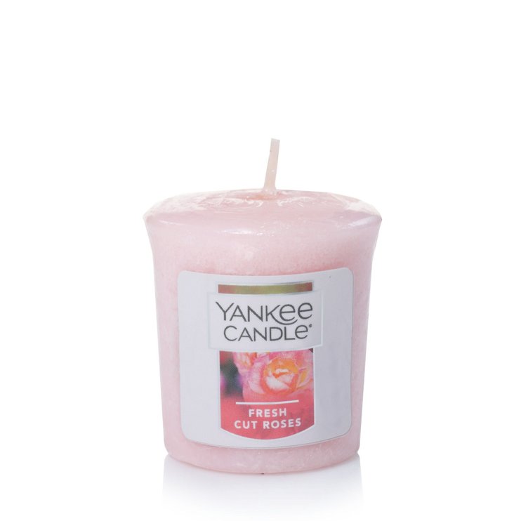 Ароматична свічка Yankee Candle VOTIVE 15 годин Fresh Cut Roses (1038348E)
